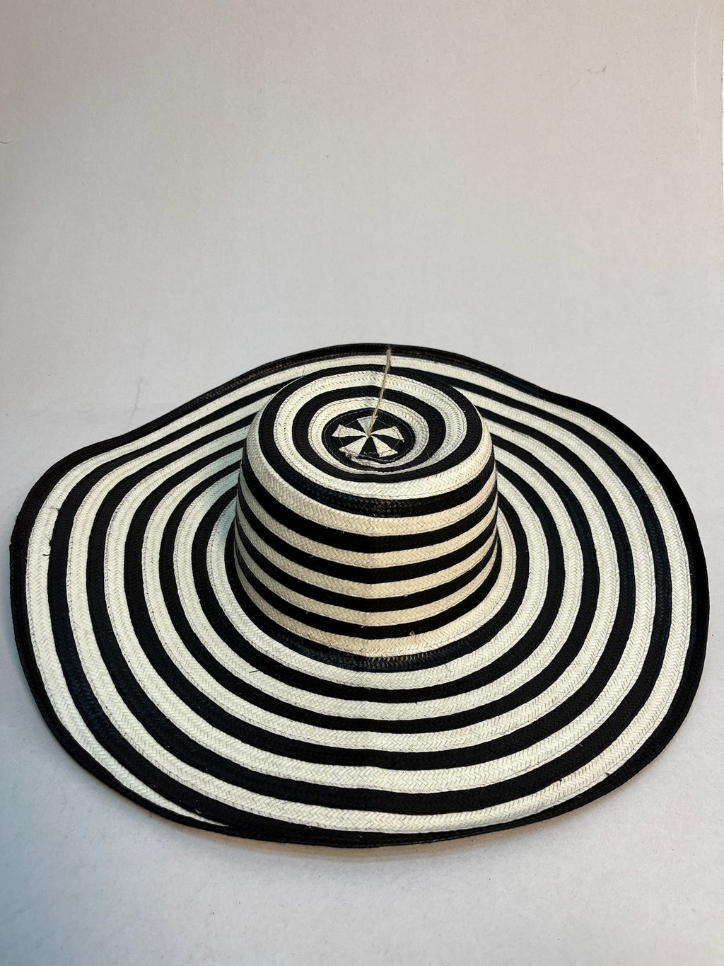 Horizonte Infinito - Sombrero Vueltiao 21 Vueltas