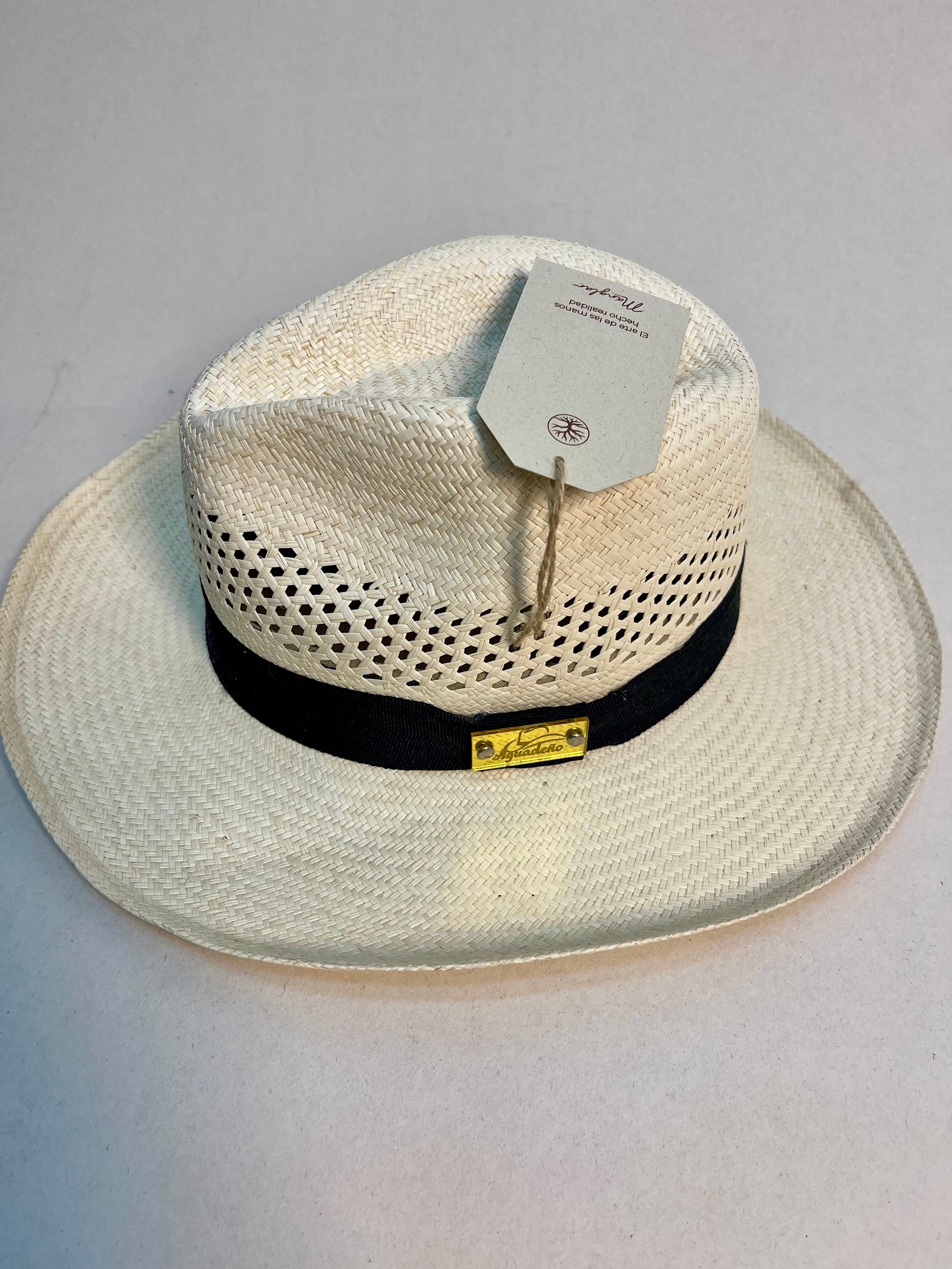 Esencia Pura - Sombrero Aguadeño